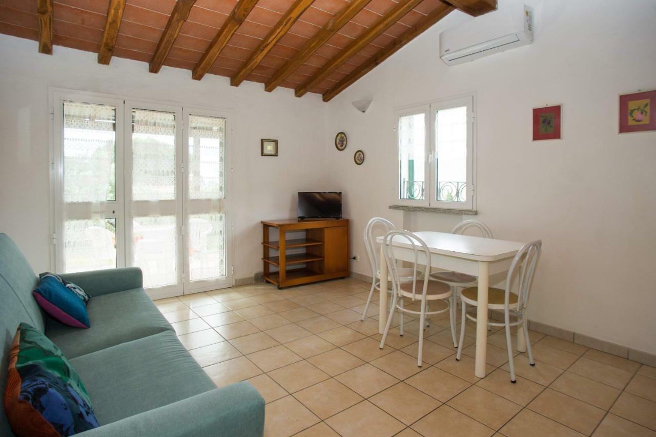 Aparthotel Il Poggio Marcuccio Lacona Exterior foto