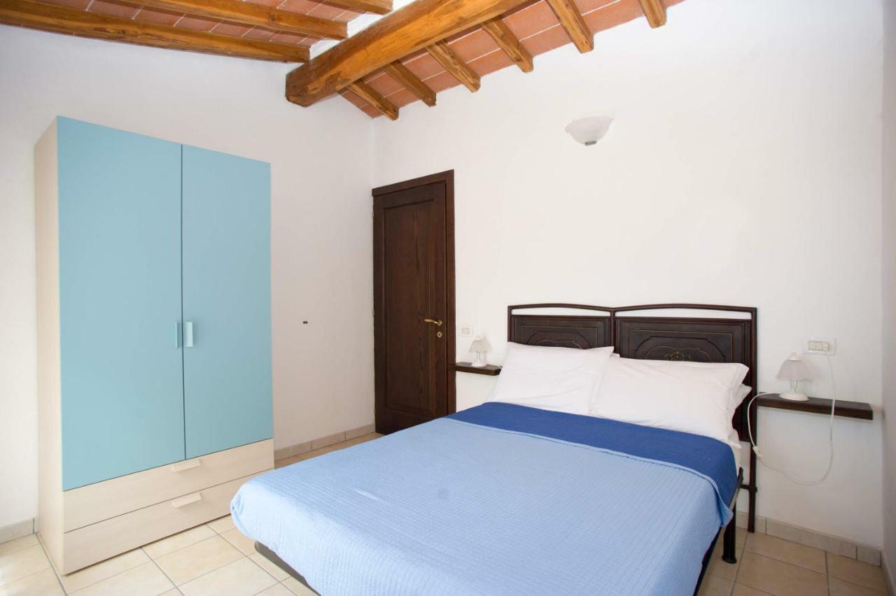Aparthotel Il Poggio Marcuccio Lacona Exterior foto