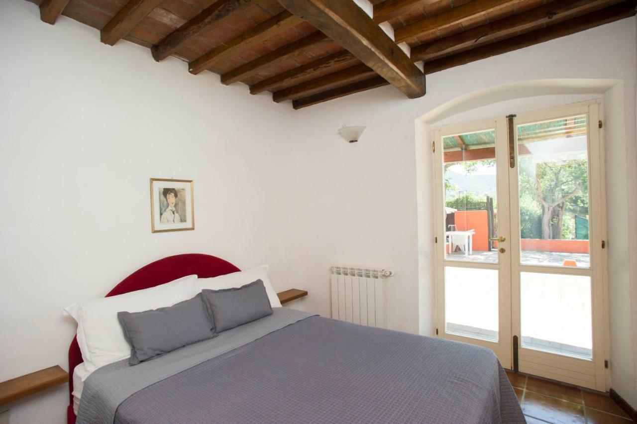 Aparthotel Il Poggio Marcuccio Lacona Exterior foto